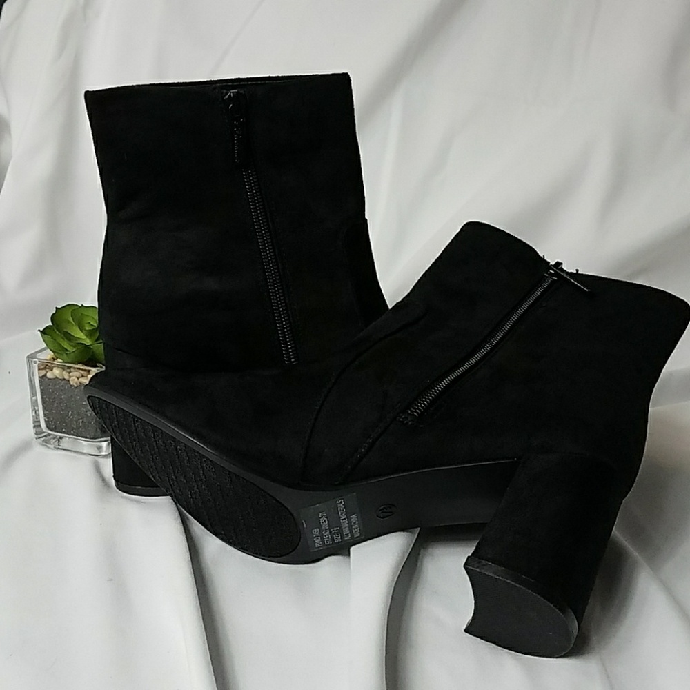 ❣5🌟❣Black Suede Ankle Booties❣ - Picture 8 of 8